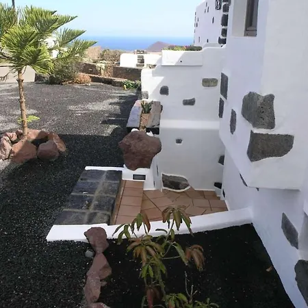 Sleeps 5 Wifi ティナホ