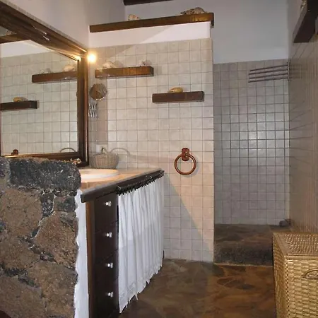 Sleeps 5 Wifi * ティナホ
